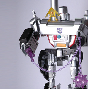 Illustration for article titled Vintage Transformers Kick New Transformers' Ass